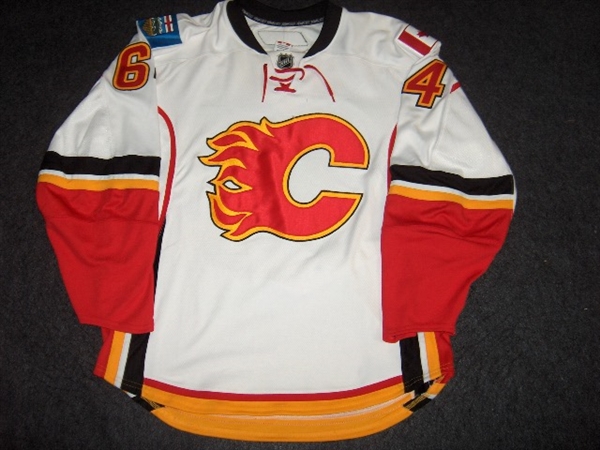 Donati, Justin<br>White Set 1 - Training Camp Only (RBK 1.0)<br>Calgary Flames 2007-08<br>#64 Size: 54