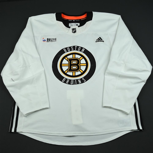 Bergeron, Patrice<br>White Practice Jersey w/ O.R.G. Packaging Patch <br>Boston Bruins 2017-18<br>#37 Size: 58