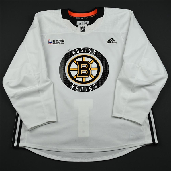 Acciari, Noel<br>White Practice Jersey w/ O.R.G. Packaging Patch <br>Boston Bruins 2017-18<br>#55 Size: 56