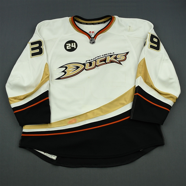 Beleskey, Matt *<br>White - Set 1 w/24 patch - Photo-Matched<br>Anaheim Ducks 2011-12<br>#21 Size: 54