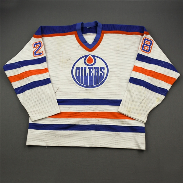 Melnyk, Larry *<br>White<br>Edmonton Oilers 1985-86<br>#28 Size: XL