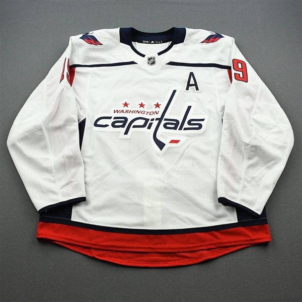 Backstrom, Nicklas<br>White Set 1 w/A - Game-Issued (GI)<br>Washington Capitals 2019-20<br>#19 Size: 56