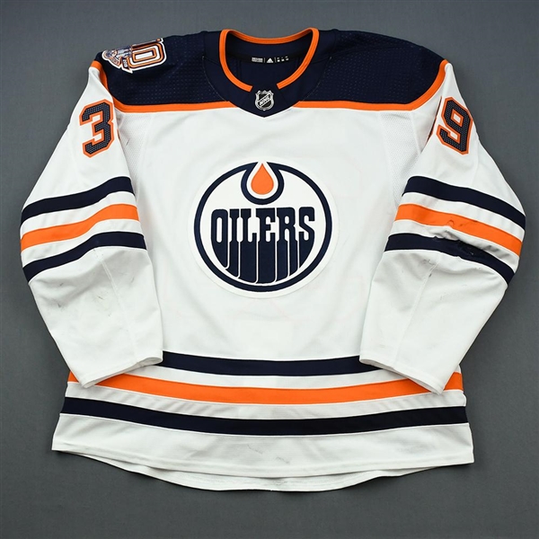 Chiasson, Alex *<br>White Set 3 w/ 40th Anniversary Patch<br>Edmonton Oilers 2018-19<br>#39 Size: 56