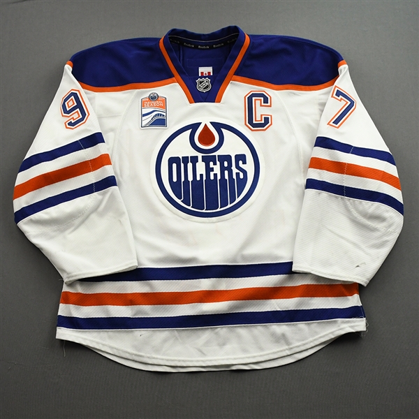 McDavid, Connor *<br>White Set 1 w/C & Rogers Place Inaugural Season Patch - First Career Hat Trick - 5 Games<br>Edmonton Oilers 2016-17<br>#97 Size: 56
