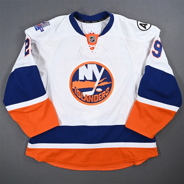 Nelson, Brock *<br>White w/ Brooklyn Inaugural Season and Al Arbour Memorial Patches<br>New York Islanders 2015-16<br>#29 Size: 58
