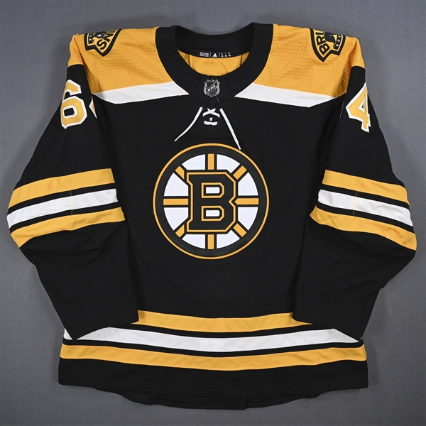 Berglund, Victor * <br>Black Set 1 - Game-Issued (GI)<br>Boston Bruins 2018-19<br>#64 Size: 56