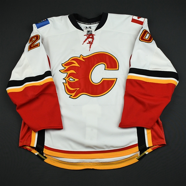 Huselius, Kristian<br>White Set 3 / Playoffs (RBK 2.0)<br>Calgary Flames 2007-08<br>#20 Size: 58