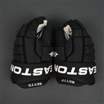 Betts, Blair * <br>Easton Gloves<br>Philadelphia Flyers 2009-10<br>#11