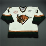 Gergen, Michael<br>White Set 1 w/ Inaugural Season at Maverik Center Patch<br>Utah Grizzlies 2010-11<br>#11 Size: 56