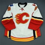 Morrison, Brendan<br>White Set 1 (Flames Debut)<br>Calgary Flames 2010-11<br>#8 Size: 56