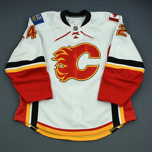 Sutter, Brett<br>White Set 1<br>Calgary Flames 2010-11<br>#42 Size: 56