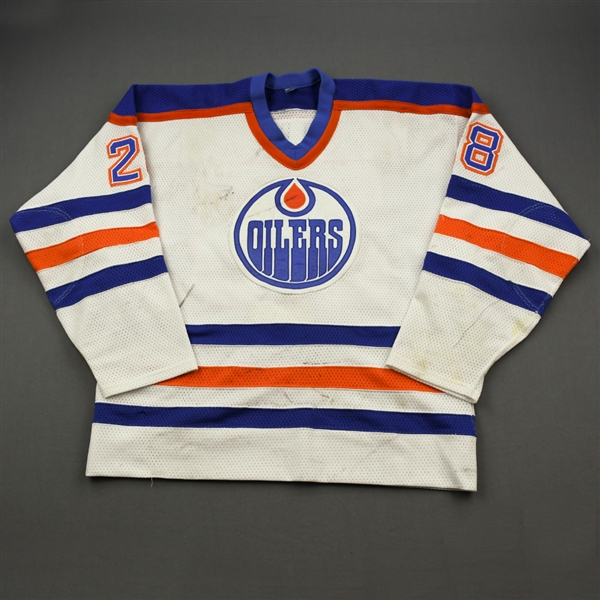 Melnyk, Larry *<br>White<br>Edmonton Oilers 1985-86<br>#28 Size: XL