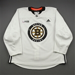 adidas<br>White Practice Jersey w/ ORG Packaging Patch <br>Boston Bruins 2020-21<br># Size: 56