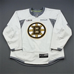 Backes, David<br>White Practice Jersey w/ O.R.G. Packaging Patch <br>Boston Bruins 2016-17<br>#42 Size: 58
