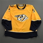 Benning, Matt<br>Gold Set 1<br>Nashville Predators 2021-22<br>#5 Size: 58