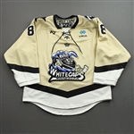 Bustad, Sara<br>Cream Heritage - Game-Issued (GI)<br>Minnesota Whitecaps 2021-22<br>#88 Size: MD