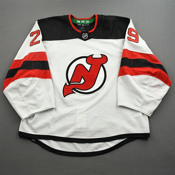 Blackwood, Mackenzie<br>White Set 1<br>New Jersey Devils 2021-22<br>#29 Size: 58G