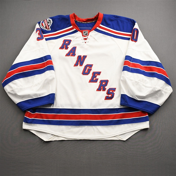 Lundqvist, Henrik *<br>White - NHL Premiere Prague - Photo-Matched<br>New York Rangers 2008-09<br>#30 Size: 58G