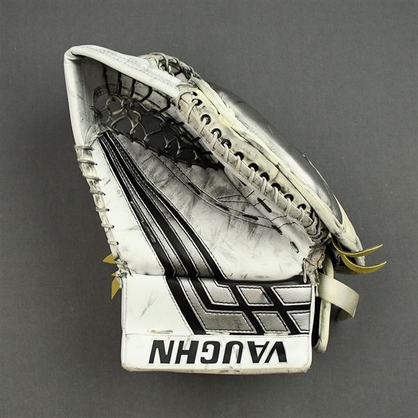 Grosenick, Troy<br>Vaughn V7 Catcher<br>Boston Bruins 2020-21<br>#1 