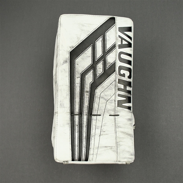 Grosenick, Troy<br>Vaughn VE8 Blocker<br>Boston Bruins 2020-21<br>#1 