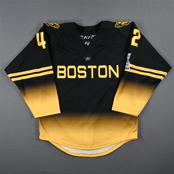McManus, Meghara<br>Black Set 2 / Playoffs<br>Boston Pride 2022-23<br>#42 Size: MD