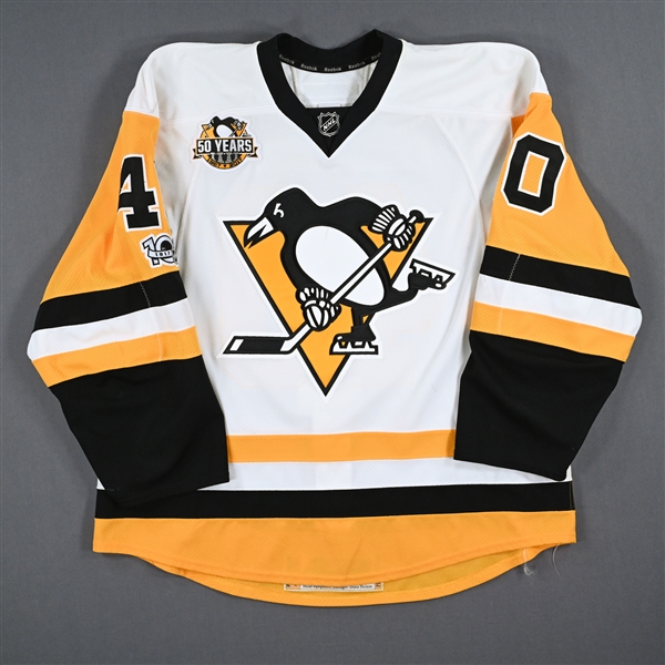 Sundqvist, Oskar *<br>White Set 1 - Photo-Matched<br>Pittsburgh Penguins 2016-17<br>#40 Size: 58