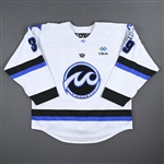 Burke, Chantal<br>White Set 1 - PHF Debut<br>Minnesota Whitecaps 2022-23<br>#39 Size: XL