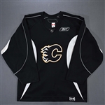 Lombardi, Matthew *<br>Black Practice Jersey<br>Calgary Flames 2006-07<br>#18 Size: 54
