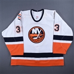 Cairns, Eric *<br>White 2nd Regular Season<br>New York Islanders 2003-04<br>#33 Size: 58
