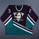 Grimson, Stu *<br>Jade Set 2 w/ FGW Patch w/A removed<br>Anaheim Ducks 1993-94<br>#32 Size: 56