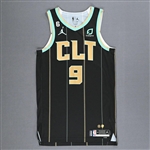 Maledon, Theo *<br>City Edition Jersey<br>Charlotte Hornets 2022-23<br>#9 Size: 44+4