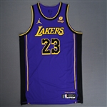 James, LeBron<br>Statement Edition - Worn 12/31/2023<br>Los Angeles Lakers 2023-24<br>#23 Size: 54+6