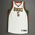 Maggette, Corey<br>White Regular Season - Worn 1 Game (11/20/10)<br>Milwaukee Bucks 2010-11<br>#5 Size: 2XL+2