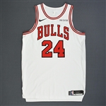 Markkanen, Lauri<br>White Association Edition - Worn 12/4/18<br>Chicago Bulls 2018-19<br>#24 Size: 52+4