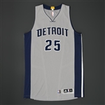 Bullock, Reggie<br>Gray Alternate - Worn 1 Game (11/21/15)<br>Detroit Pistons 2015-16<br>#25 Size: XL+2