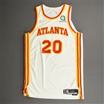 Collins, John<br>White Association Edition - Worn 11/6/21<br>Atlanta Hawks 2021-22<br>#20 Size: 50+4