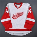 Bertuzzi, Todd *<br>White Playoffs<br>Detroit Red Wings 2010-11<br>#44Size: 58