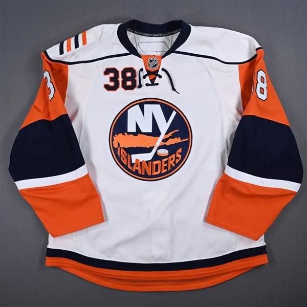 Hillen, Jack *<br>White Set 2<br>New York Islanders 2009-10<br>#38 Size: 56