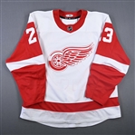Raymond, Lucas *<br>White Preseason<br>Detroit Red Wings 2017-23<br>#23 Size: 56