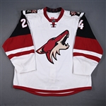 Chipchura, Kyle *<br>White Set 1<br>Arizona Coyotes 2015-16<br>#24 Size: 56