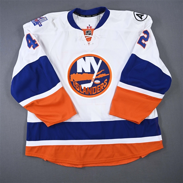 Mayfield, Scott *<br>White w/ Brooklyn Inaugural Season and Al Arbour Memorial Patches<br>New York Islanders 2015-16<br>#42 Size: 58+