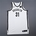 Allen, Jarrett *<br>Association Edition - Worn 3/23/2017<br>Brooklyn Nets 2017-18<br>#31 Size: 52 + 6"
