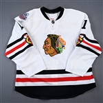 Desjardins, Andrew *<br>White - Winter Classic - Period 1<br>Chicago Blackhawks 2016-17<br>#11 Size: 58